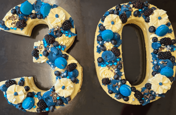 Luxury 10-inch Number Cake From £145