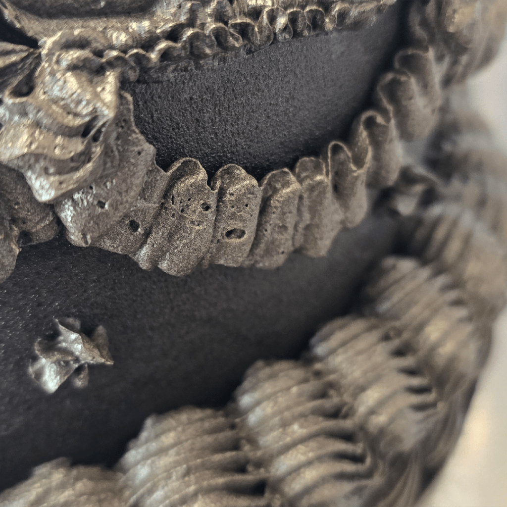Handcrafted luxury cake at Mooies Atelier London