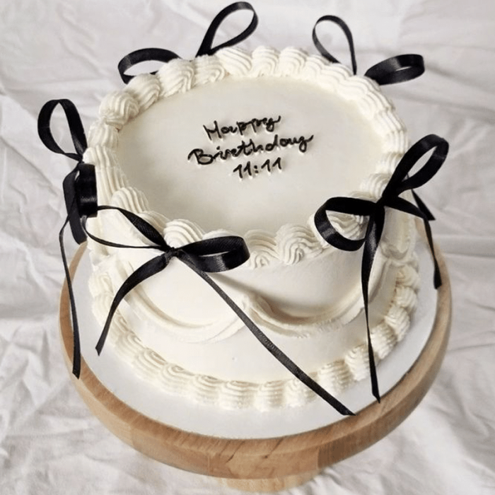 White Black Bow Lambeth Cake From £100