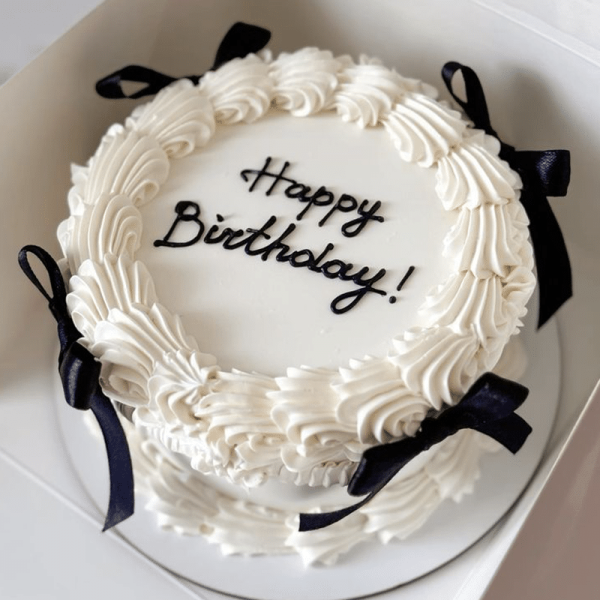 Classic Lambeth Celebration Cake From £125 3 Classic Lambeth Celebration Cake From £125
