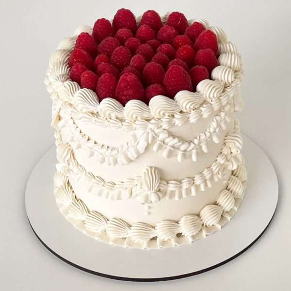 Classic Lambeth Celebration Cake From £125 4 Classic Lambeth Celebration Cake From £125