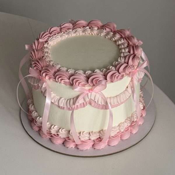 Classic Lambeth Celebration Cake From £125 5 Classic Lambeth Celebration Cake From £125