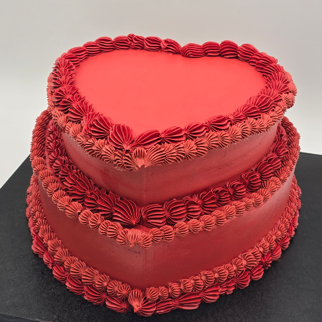 Handcrafted luxury cake at Mooies Atelier London