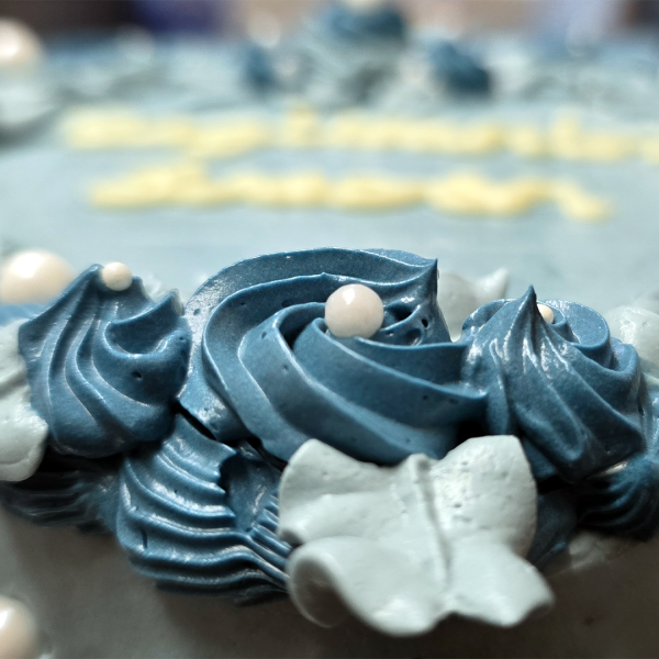 Blue Matcha Lambeth Heart Cake From £185 6 Blue Matcha Lambeth Heart Cake From £185