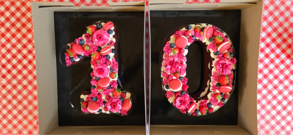 14-inch Luxury Number Cake From £225