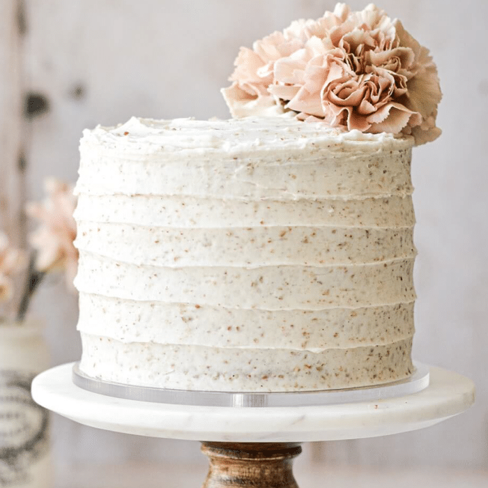 Hummingbird Cake From £95